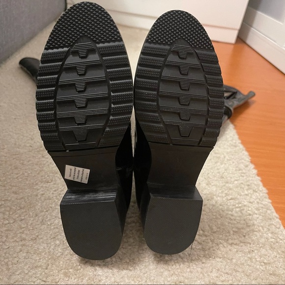 Size 36 thigh high black patent leather boots - Picture 2 of 2